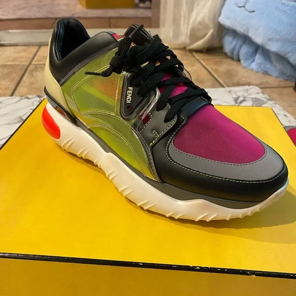 FENDI SNEAKERS - Picture 9 of 12